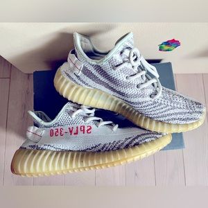Worn Adidas Yeezy 350 v2 “Blue Tints” sz 8M